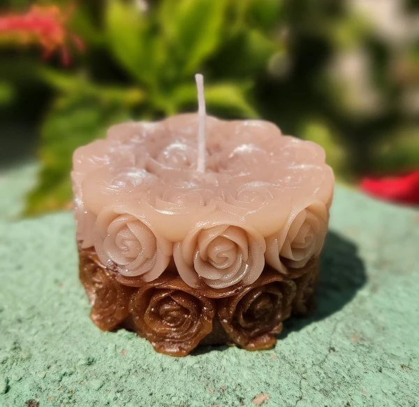Vela Cilíndrica "Bouquet Dual de Rosas"'s foto | Singularity | Velas Aromáticas & Papelería  |  BizneCubano