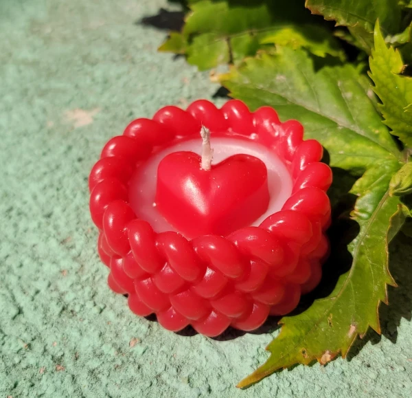 Vela "Nido de Amor"'s foto | Singularity | Velas Aromáticas & Papelería  |  BizneCubano